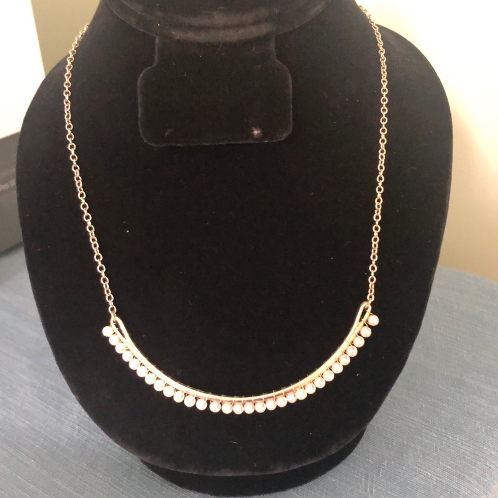Beautiful Ann Taylor Faux Pearl Necklace - Picture 7 of 7